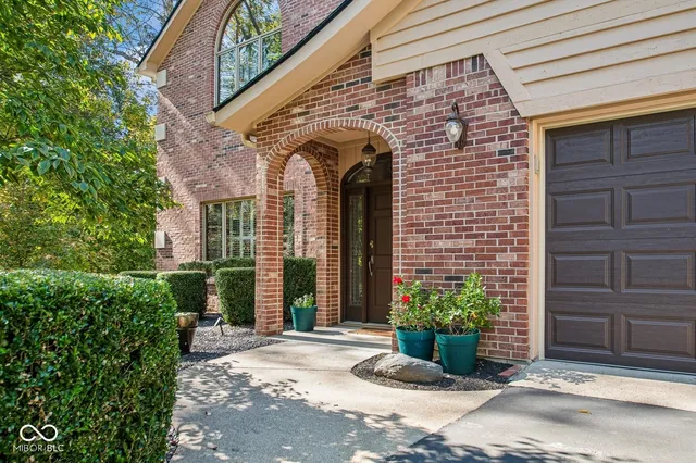 $775,000 | 6902 Creek Ridge Trail, Indianapolis, IN 46256