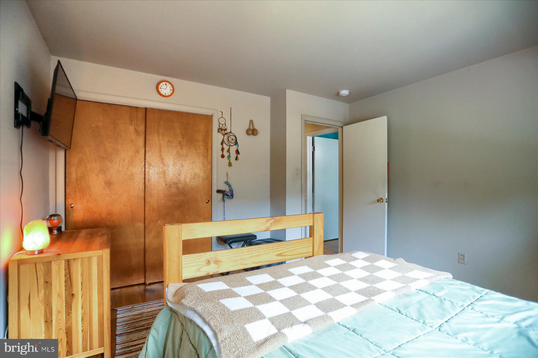 6002 Roland Avenue Baltimore, MD 21210 - Photo 24 of 49 Third Bedroom with walk in closet