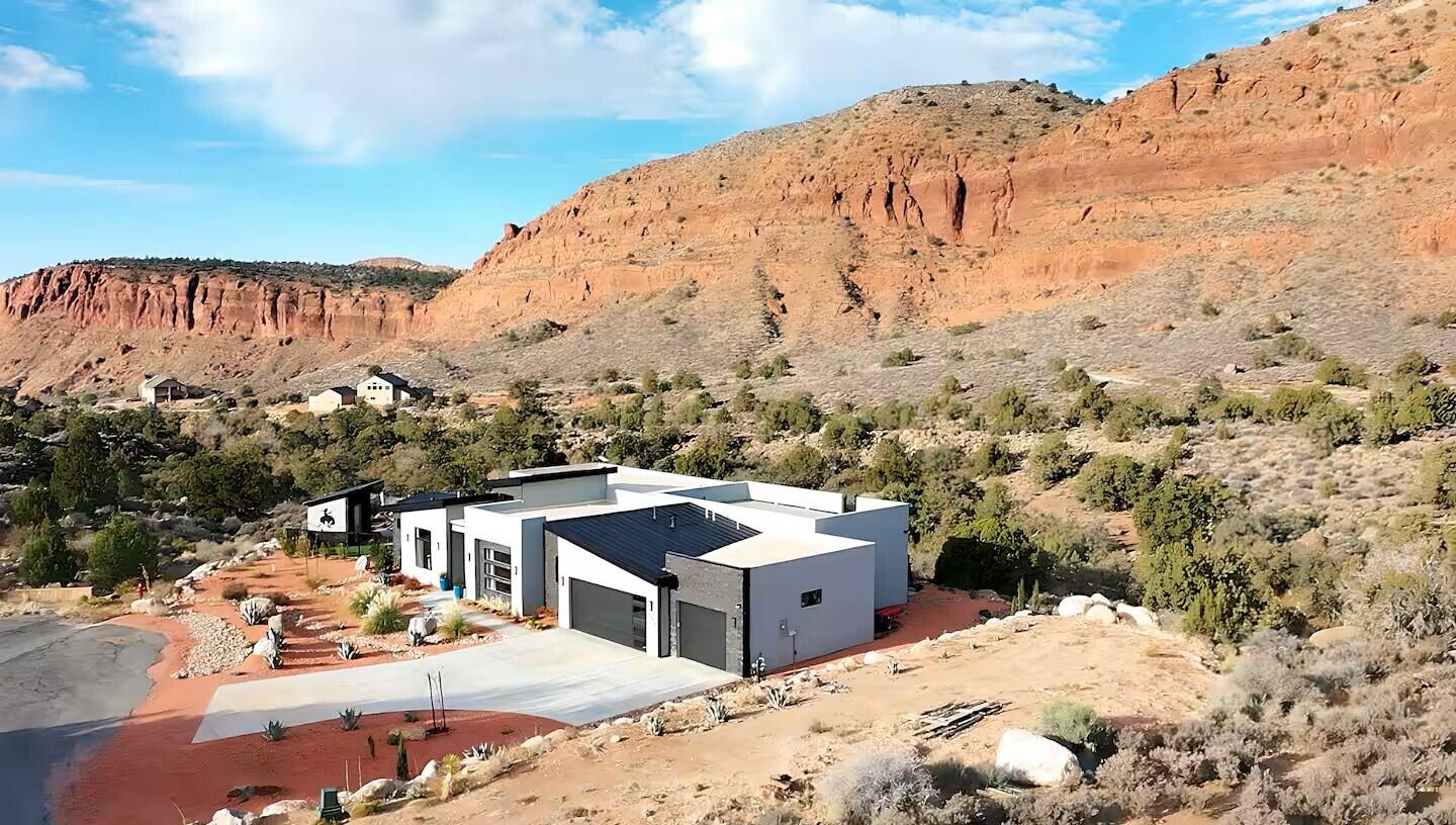 3020 Silver Reef Road Leeds, UT 84746 - Photo 25 of 25 Home exterior