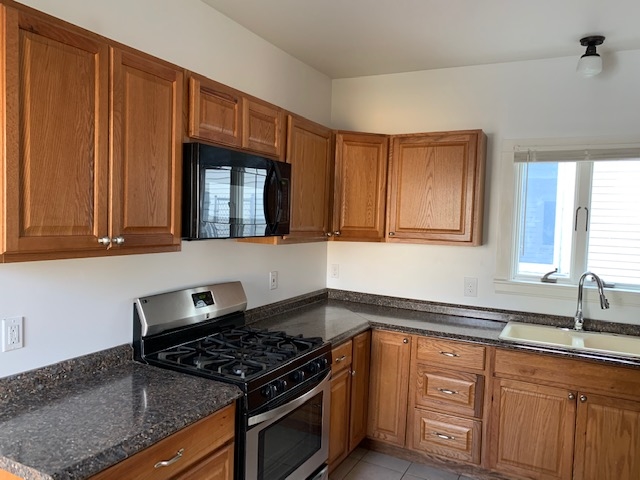 208 Maple Street Bennington, VT 05201 - Photo 7 of 29 Gallery Image 7