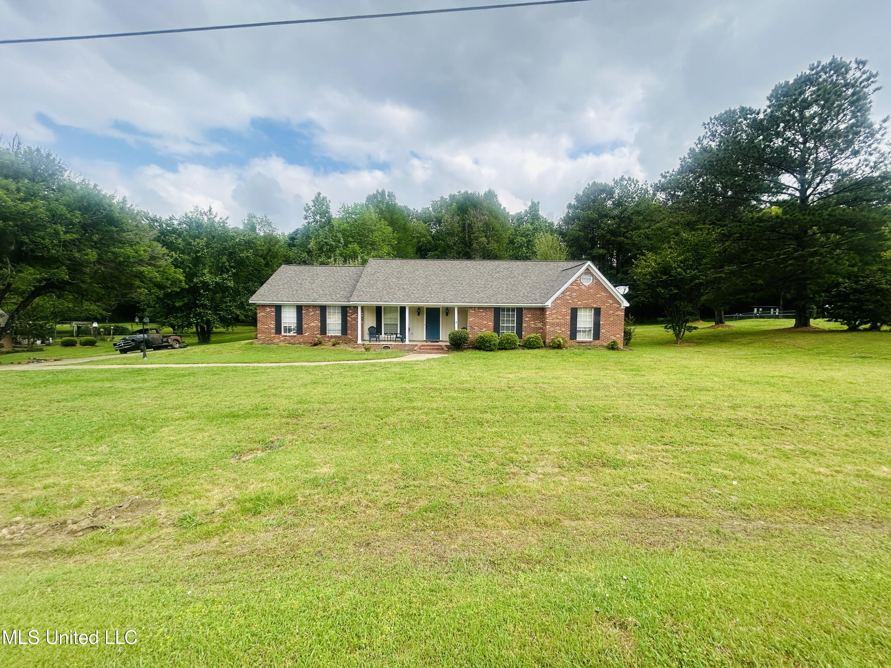 126 Falcon Ridge Drive Raymond, MS 39154 - Photo 1 of 5 IMG_7650