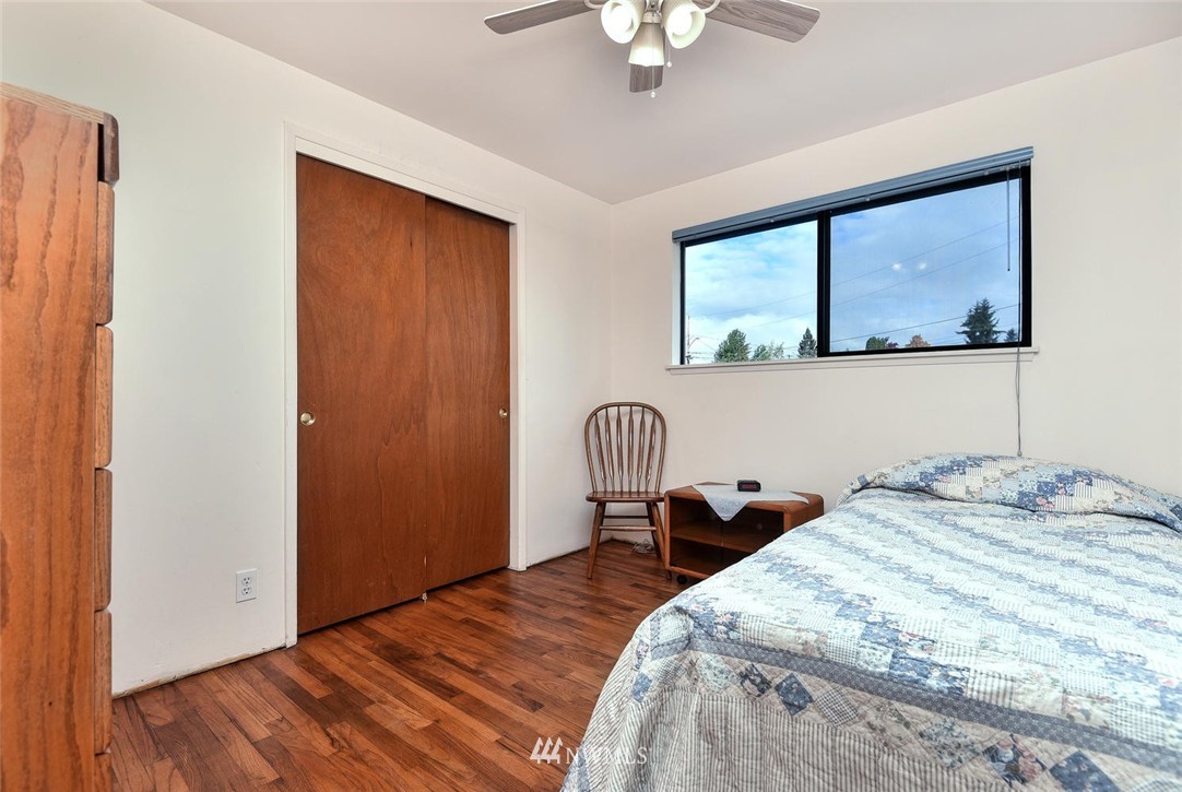 3801 Northeast 9th Court Renton, WA 98056 - Photo 14 of 22