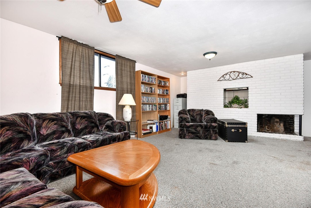3801 Northeast 9th Court Renton, WA 98056 - Photo 16 of 22