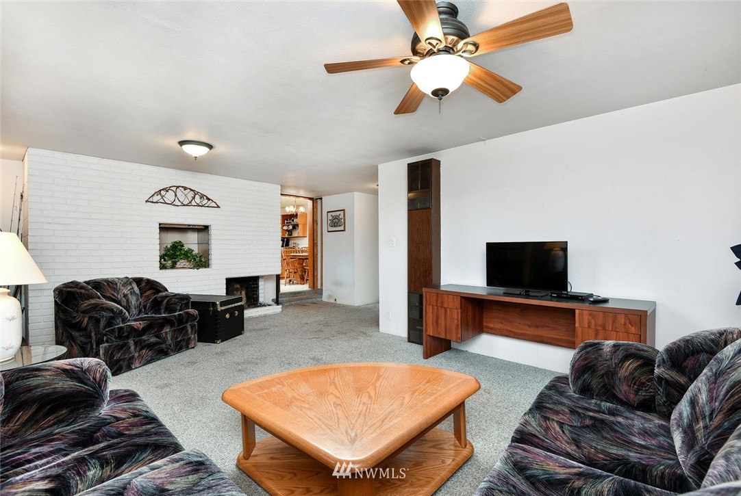 3801 Northeast 9th Court Renton, WA 98056 - Photo 18 of 22
