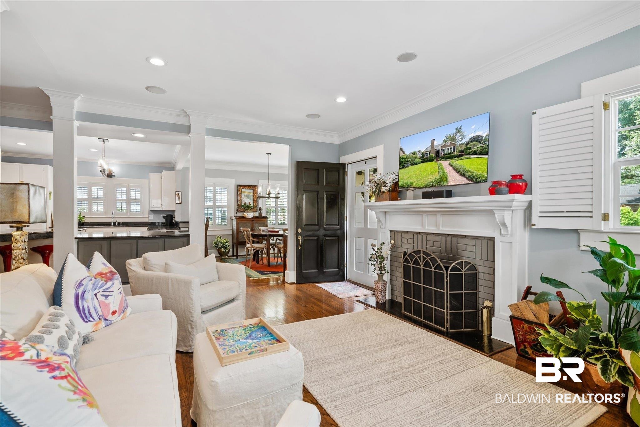 204 Dilston Street Mobile, AL 36608 - Photo 5 of 31 Living Room