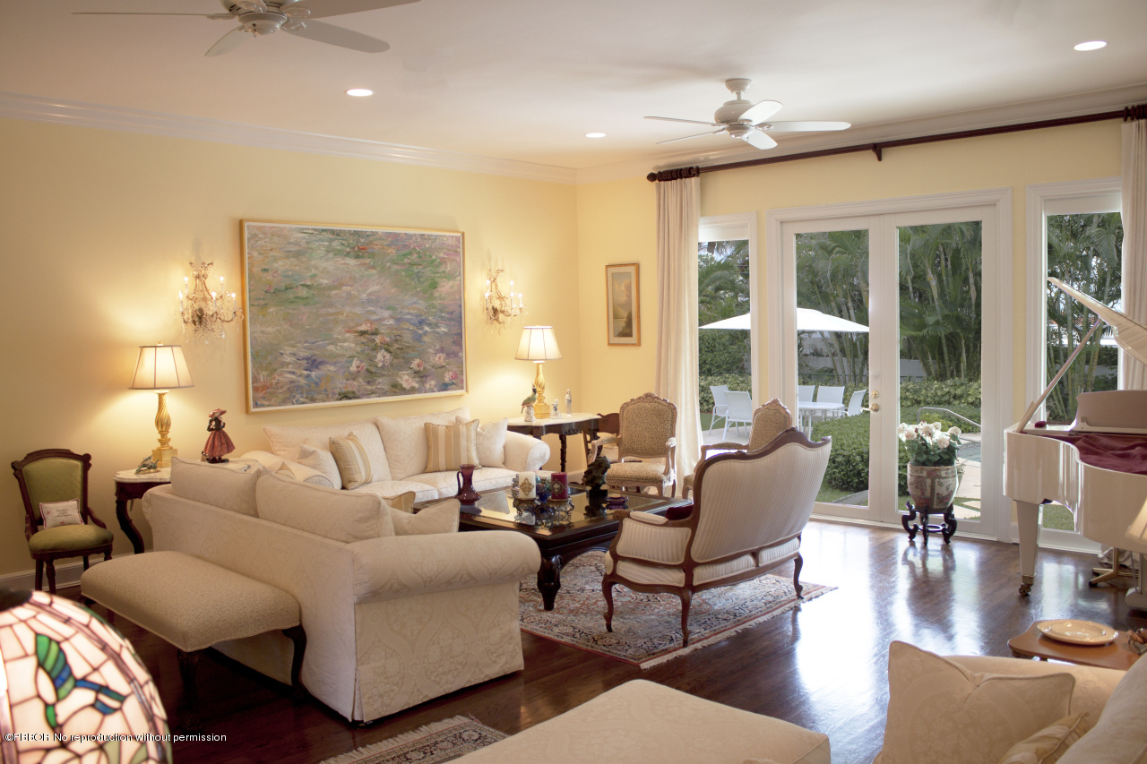 202 Kenlyn Road Palm Beach, FL 33480 - Photo 7 of 16 Living room