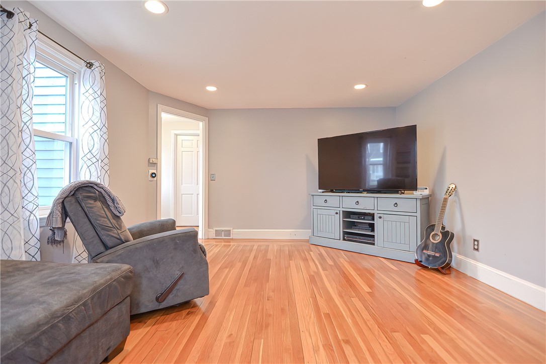 114 Burt Street Warwick, RI 02886 - Photo 18 of 45