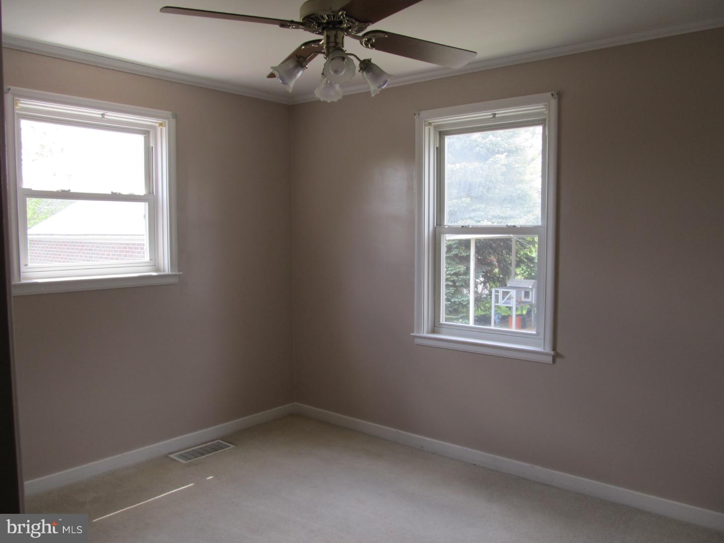 3116 Grandview Boulevard Sinking Spring, PA 19608 - Photo 10 of 19