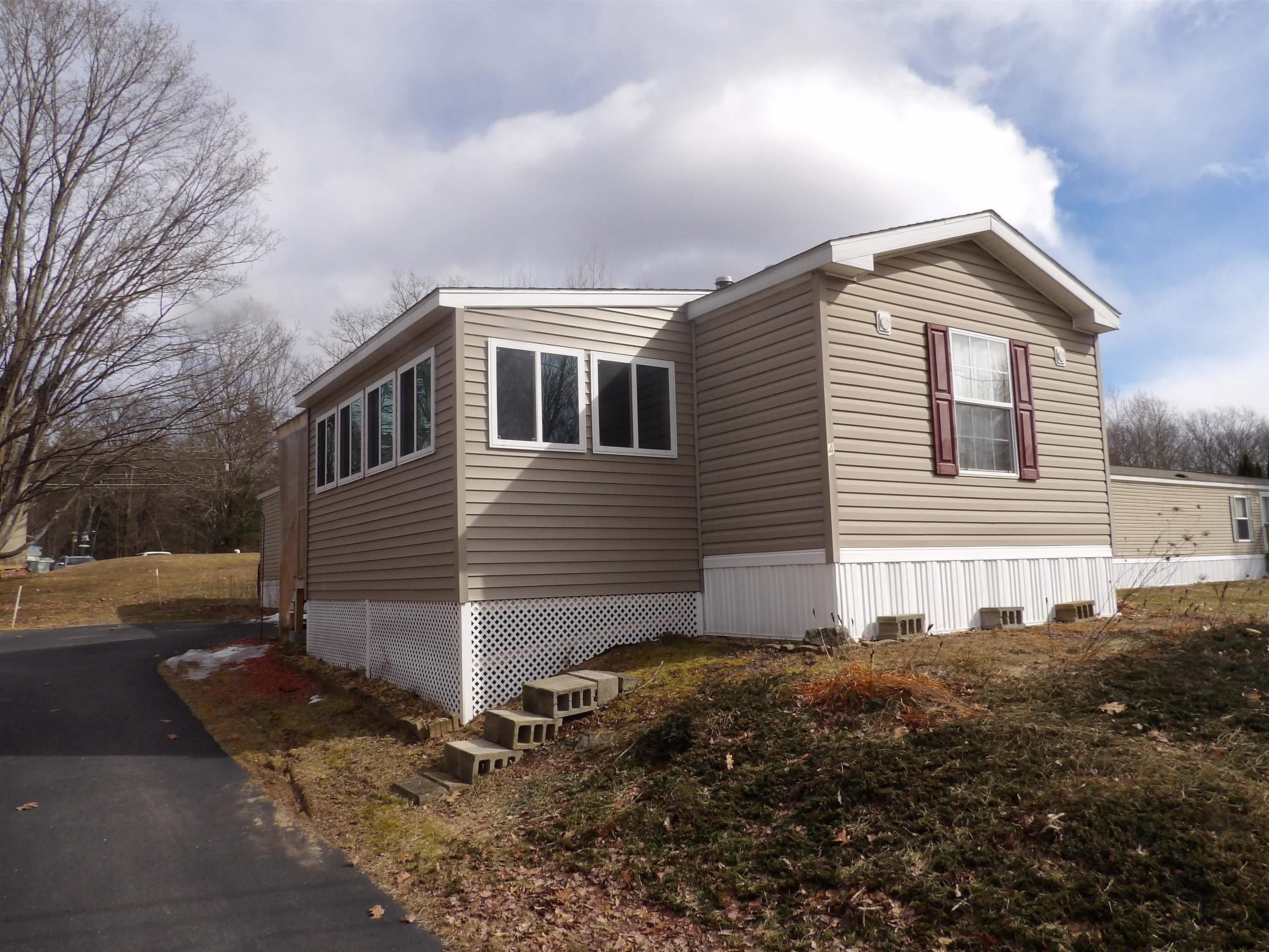 4 Gusty Road, Unit 22/11 Tilton, NH 03276 - Photo 1 of 30