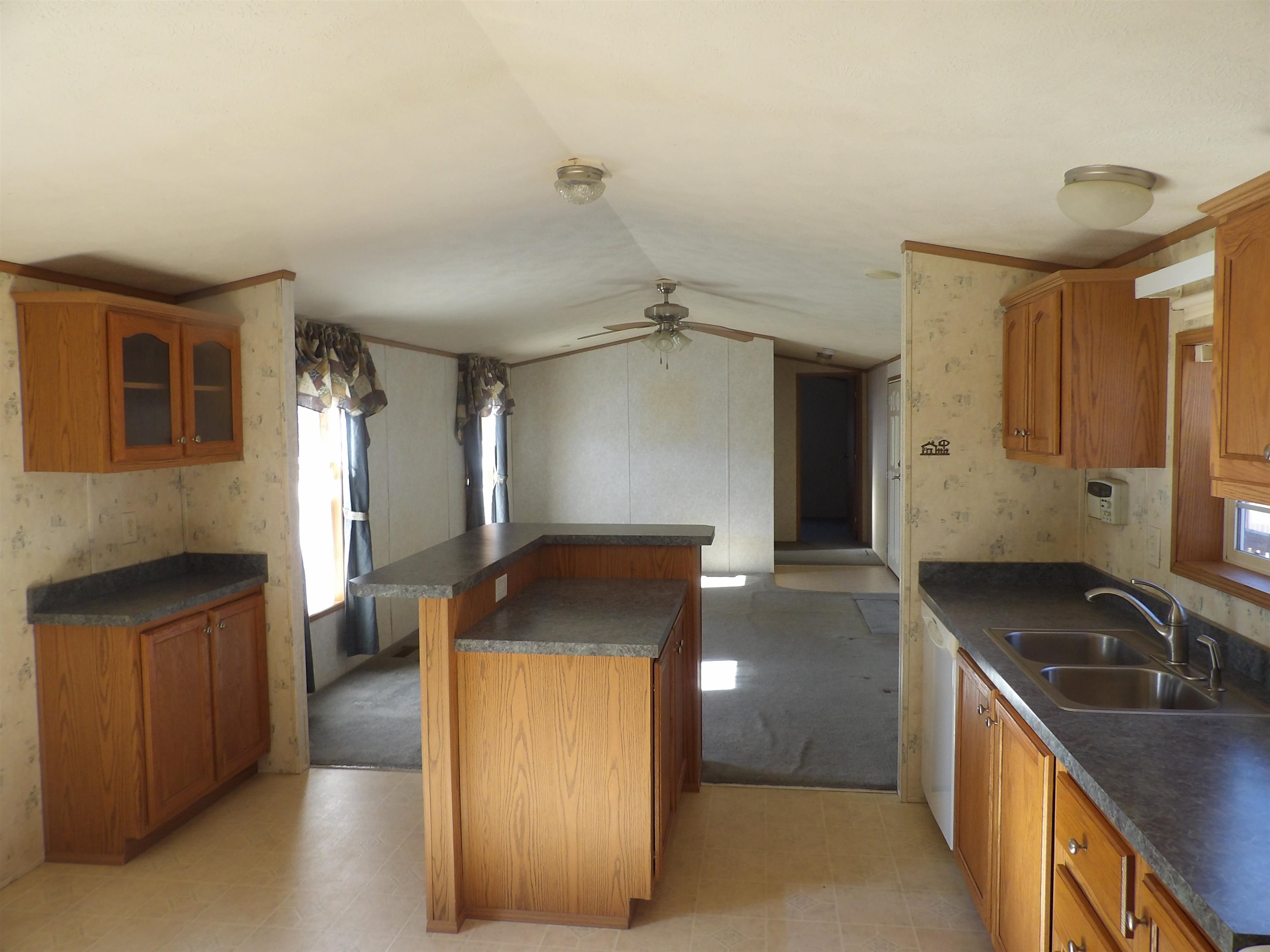 4 Gusty Road, Unit 22/11 Tilton, NH 03276 - Photo 3 of 30