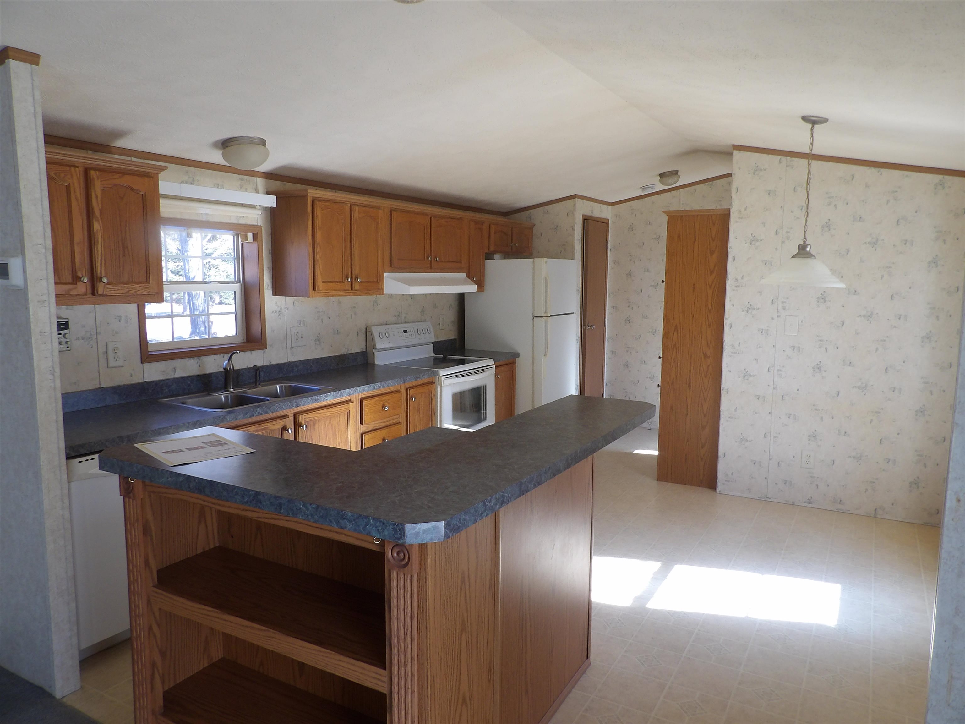 4 Gusty Road, Unit 22/11 Tilton, NH 03276 - Photo 5 of 30
