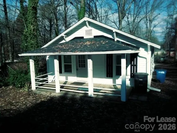 $1,095 | 1526 Reid Street, Statesville, NC 28677