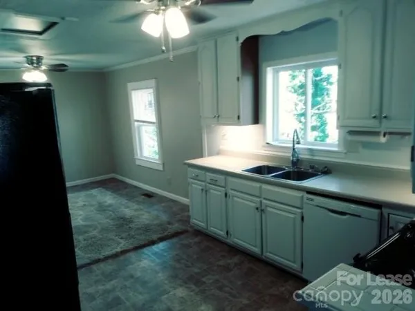 $1,095 | 1526 Reid Street, Statesville, NC 28677