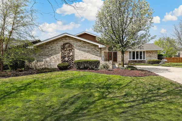 $450,000 | 15622 Trailside Drive, Homer Glen, IL 60491