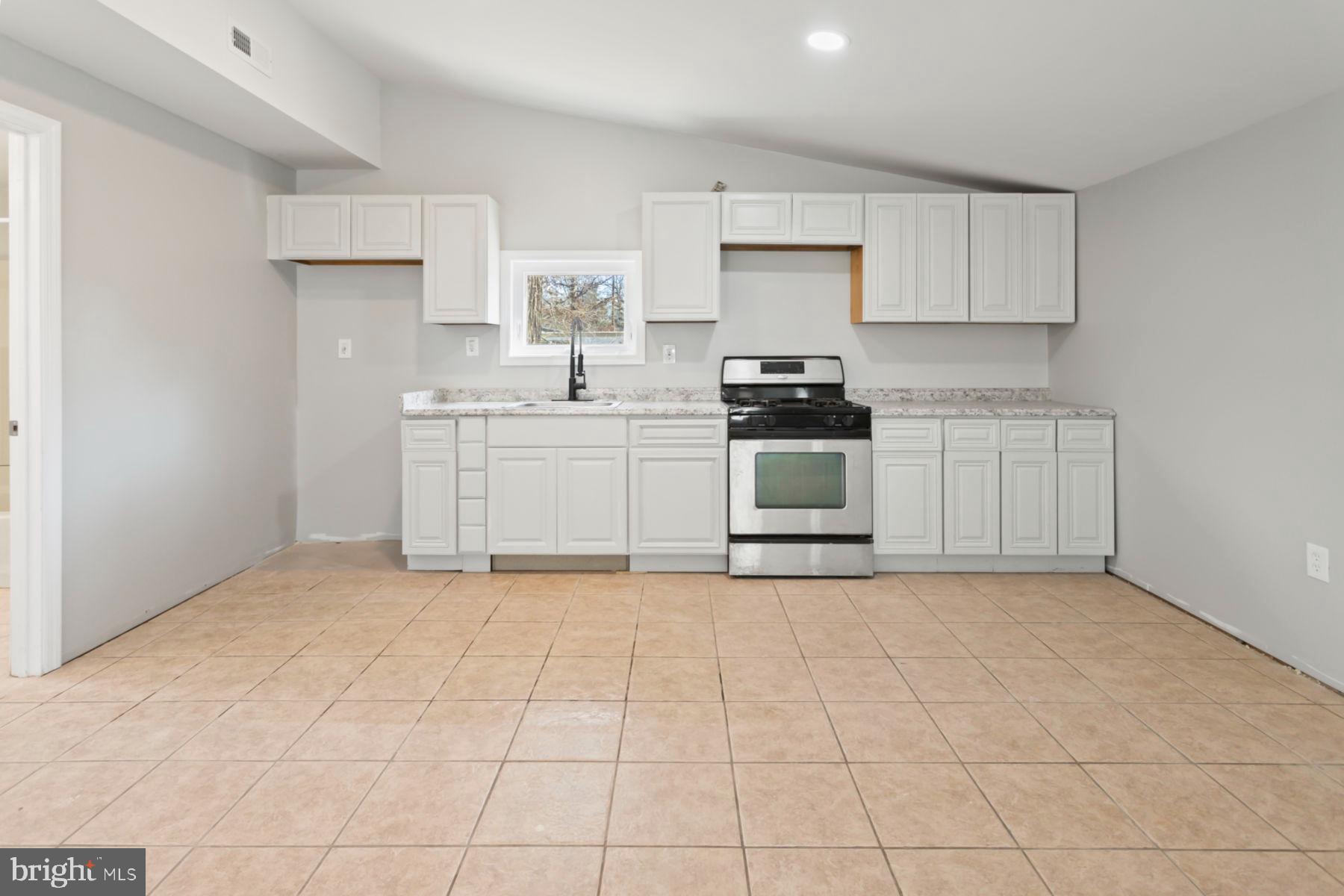 148 Jute Road Millville, NJ 08332 - Photo 3 of 32 Gallery Image 3
