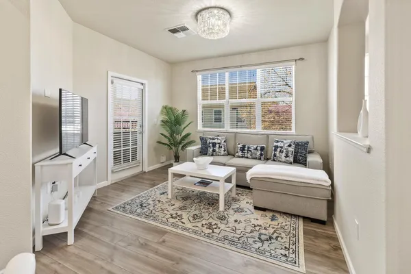 $369,950 | 9640 Coney Island Circle, Elk Grove, CA 95758
