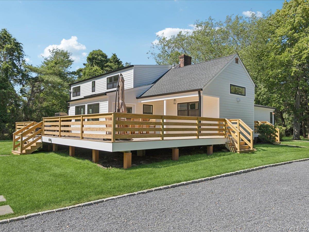 1579 North Sea Road Southampton, NY 11968 - Photo 2 of 41