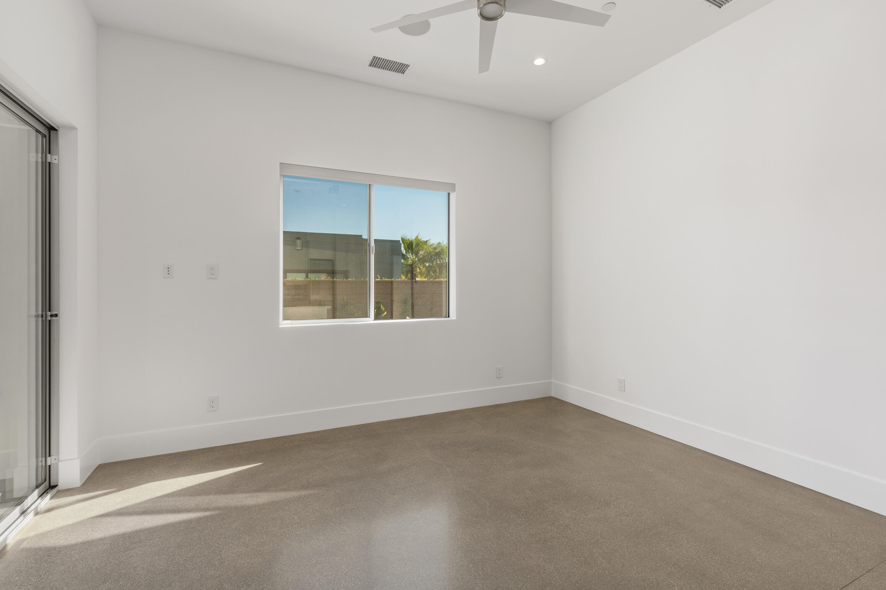1 Siena Vista Rancho Mirage, CA 92270 - Photo 31 of 39 61_10563832_144036_144036-EI-151