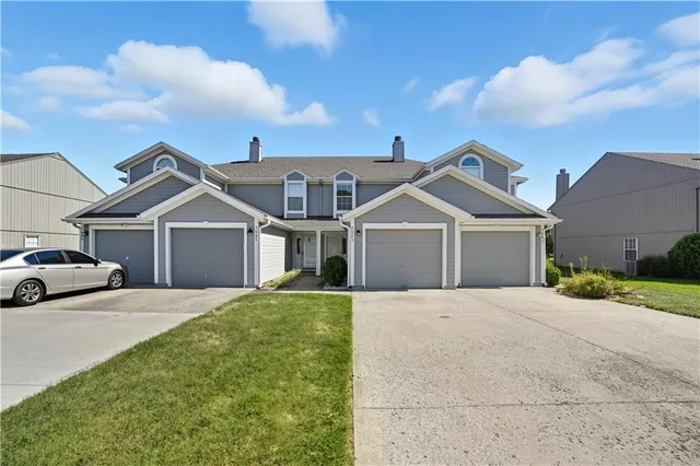 $205,000 | 5623 Northwest Sunrise Meadow Circle, Lee's Summit, MO 64064