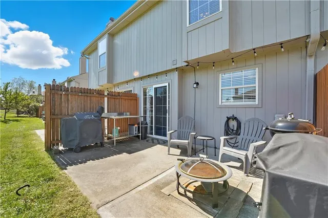 $205,000 | 5623 Northwest Sunrise Meadow Circle, Lee's Summit, MO 64064