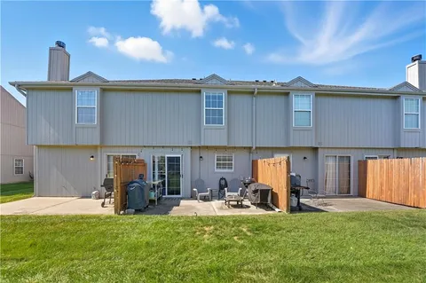 $205,000 | 5623 Northwest Sunrise Meadow Circle, Lee's Summit, MO 64064