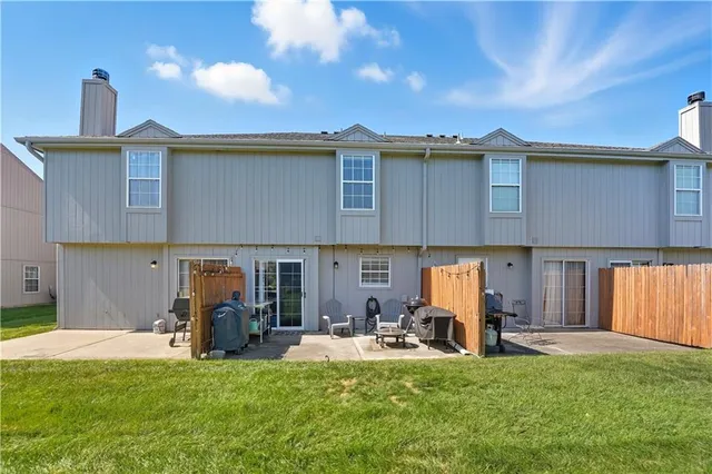 $205,000 | 5623 Northwest Sunrise Meadow Circle, Lee's Summit, MO 64064