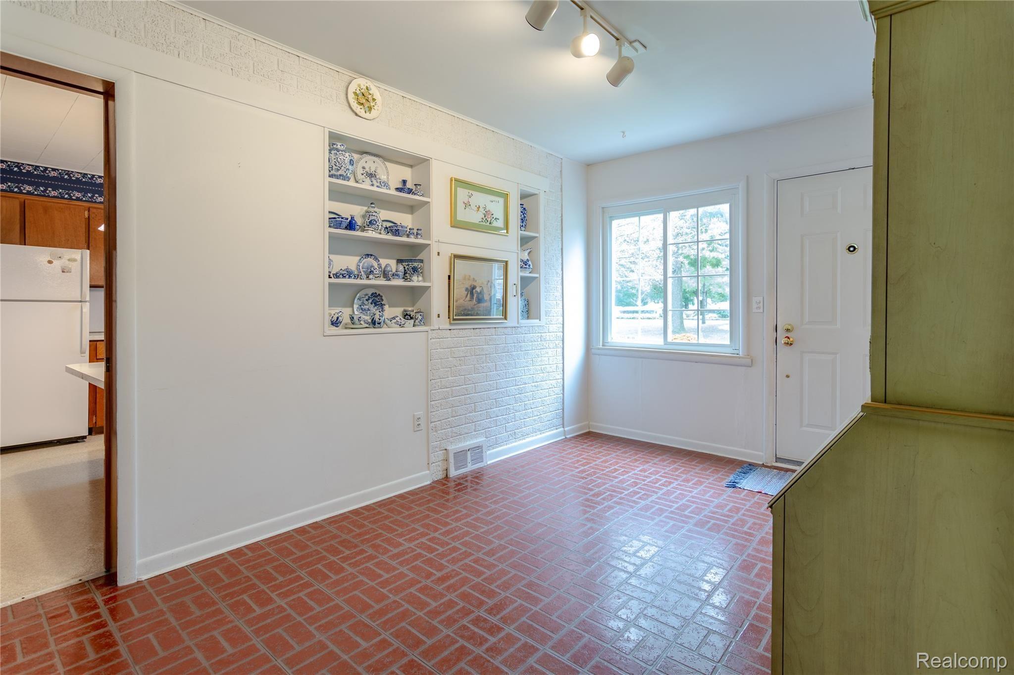2990 Lansdowne Road Waterford, MI 48329 - Photo 22 of 22 Landsdowne-1-23.jpg