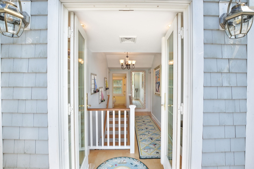 47 Great Bay Road Osterville, MA 02655 - Photo 27 of 38 a view of a bathroom from a hallway