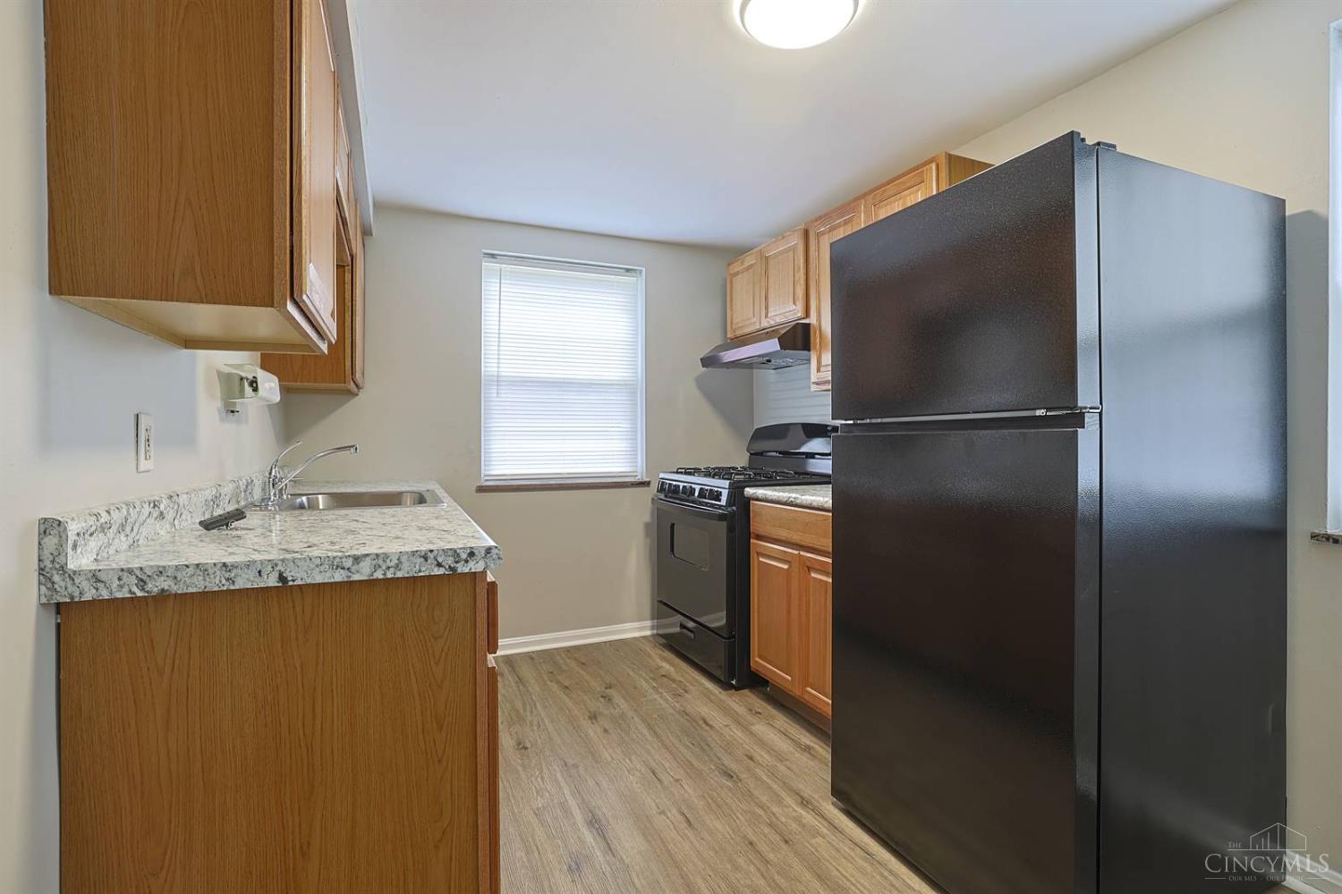 6800 Cheviot Road Cincinnati, OH 45247 - Photo 9 of 35