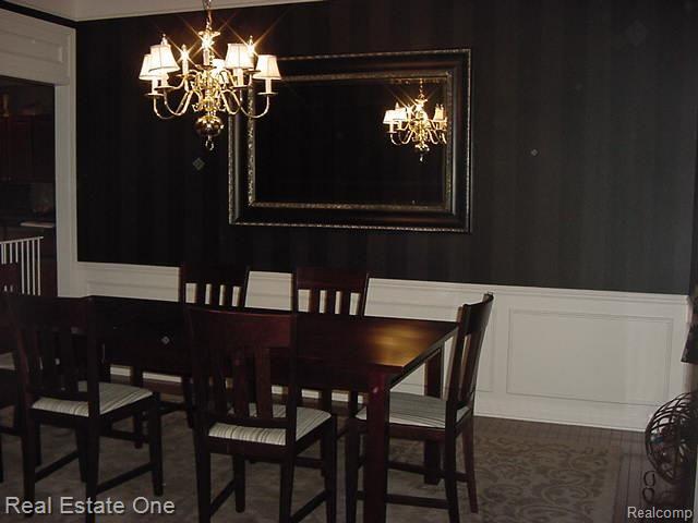 640 Windsong Drive Rochester, MI 48307 - Photo 7 of 22 Dining Room