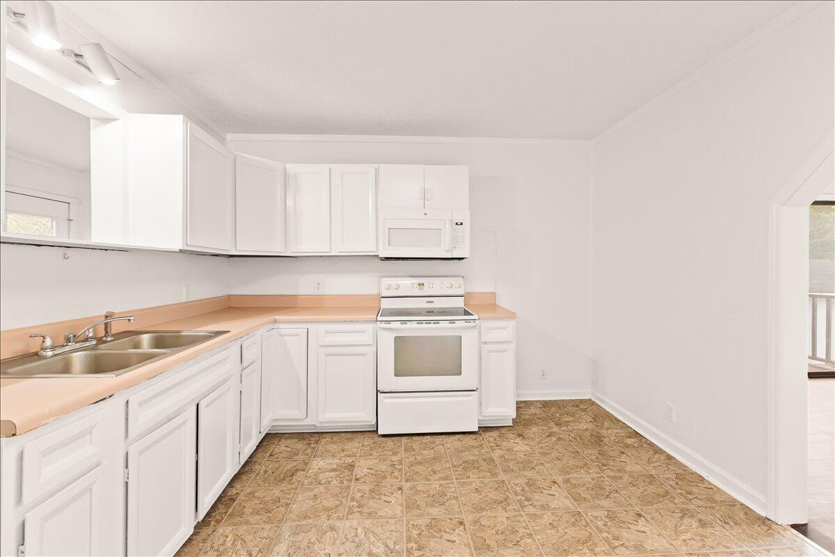 95 Spring Street Rocky Mount, VA 24151 - Photo 7 of 31 24-95 Spring St-24