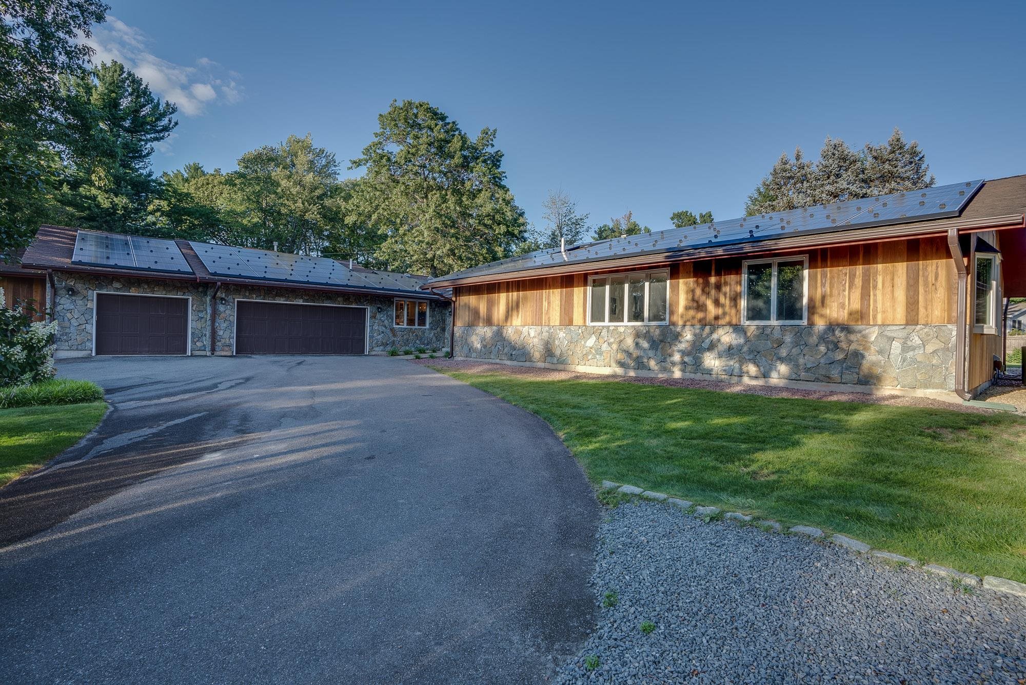 128 Lille Road Nashua, NH 03062 - Photo 2 of 40
