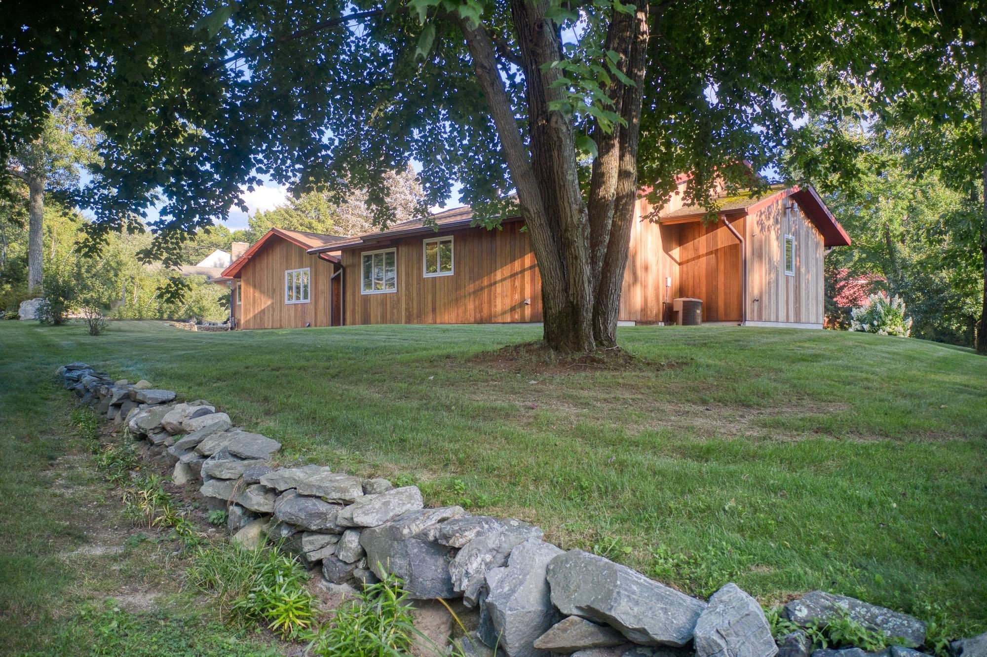 128 Lille Road Nashua, NH 03062 - Photo 4 of 40