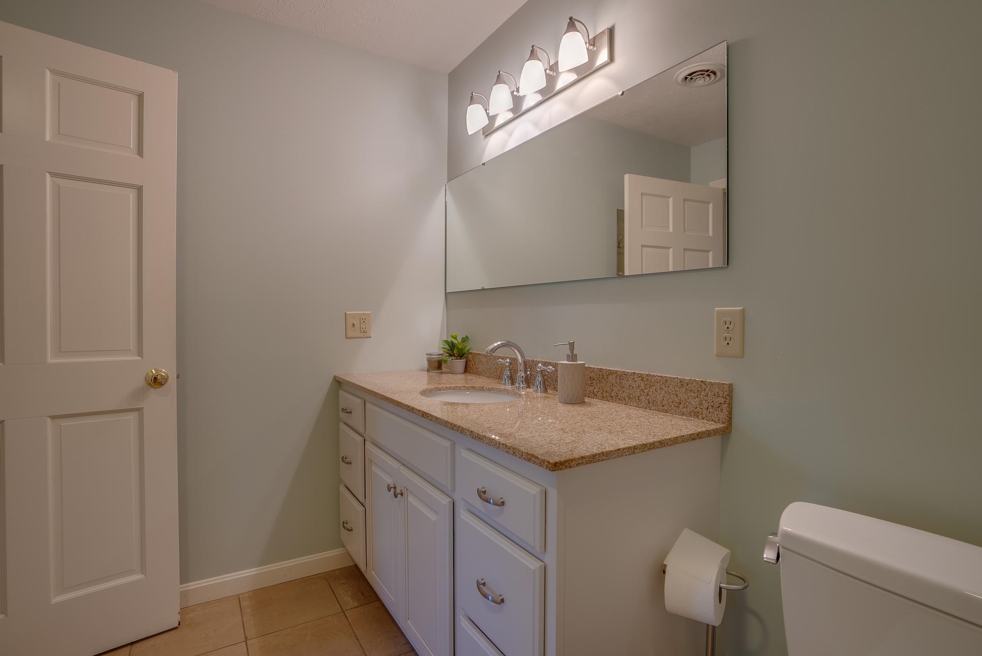 128 Lille Road Nashua, NH 03062 - Photo 33 of 40