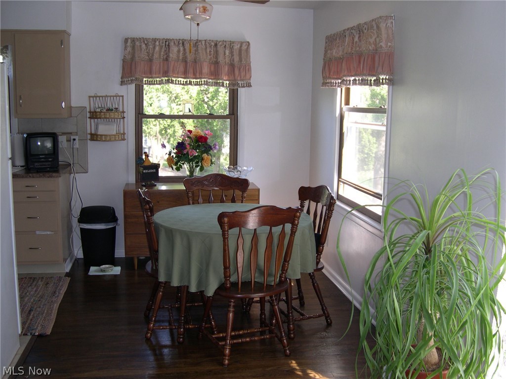6390 Liberty Road Solon, OH 44139 - Photo 4 of 12 A welcoming dining area next to the kitchen