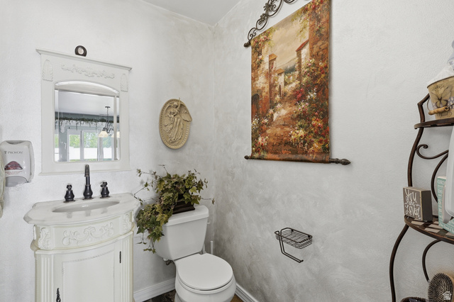 1652 West 800 South Lehi, UT 84043 - Photo 10 of 27 Bathroom featuring vanity and toilet