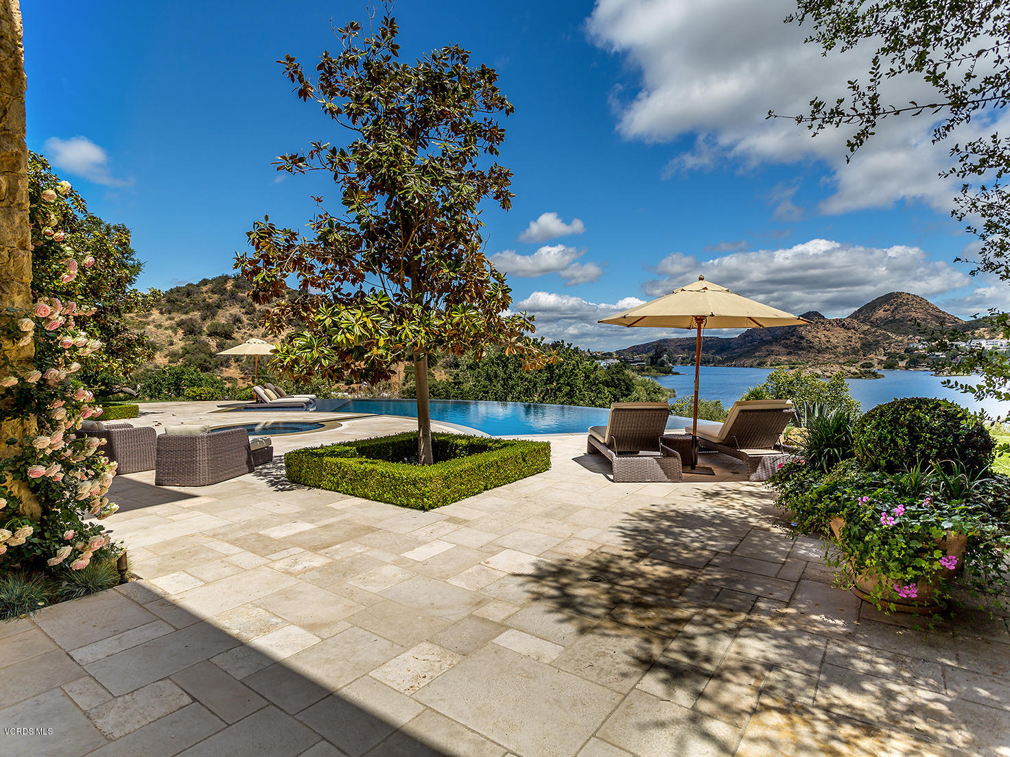100 West Potrero Road Thousand Oaks, CA 91361 - Photo 47 of 67 a view of a backyard with sitting area