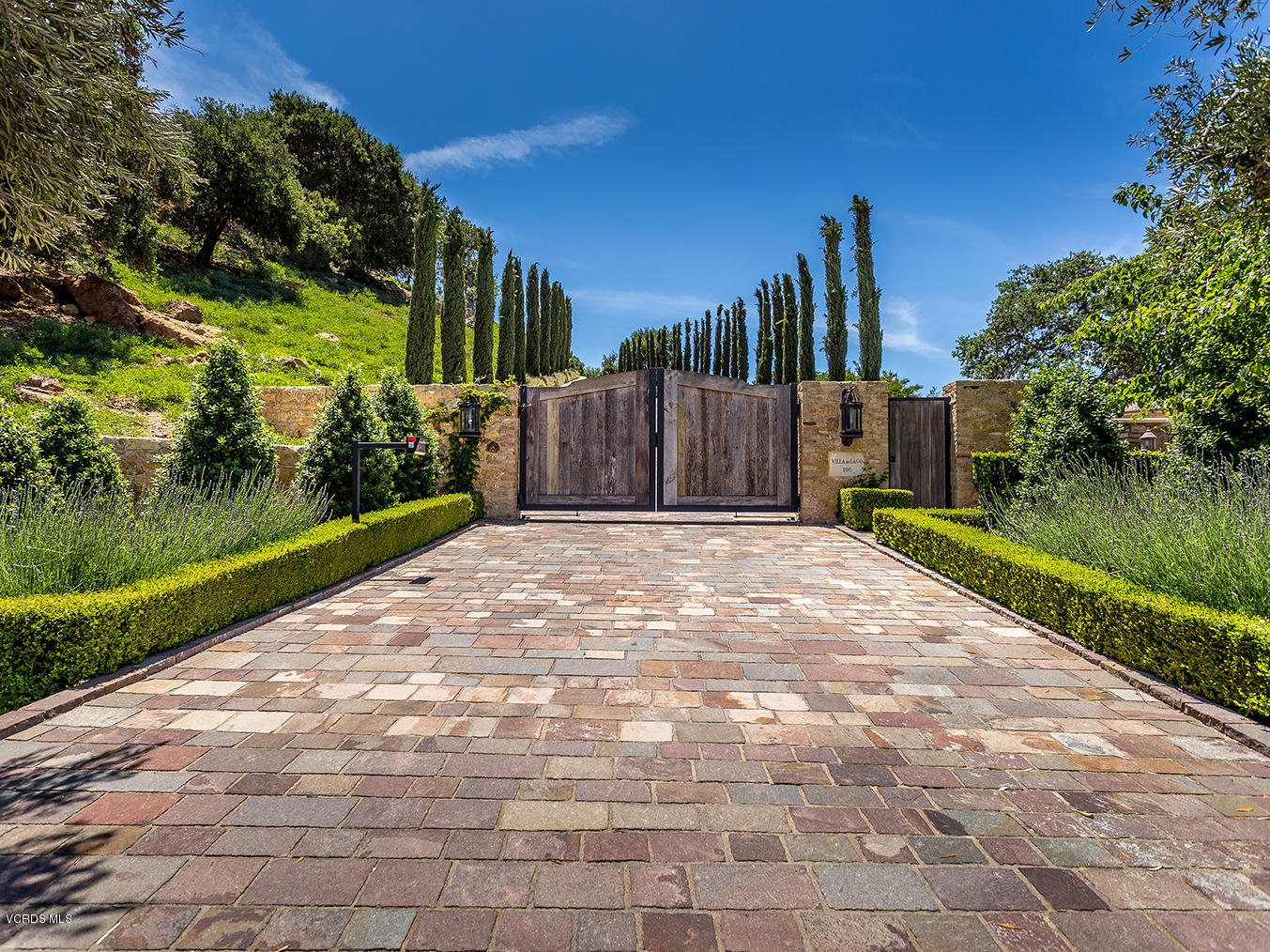 100 West Potrero Road Thousand Oaks, CA 91361 - Photo 6 of 67 a view of a back yard
