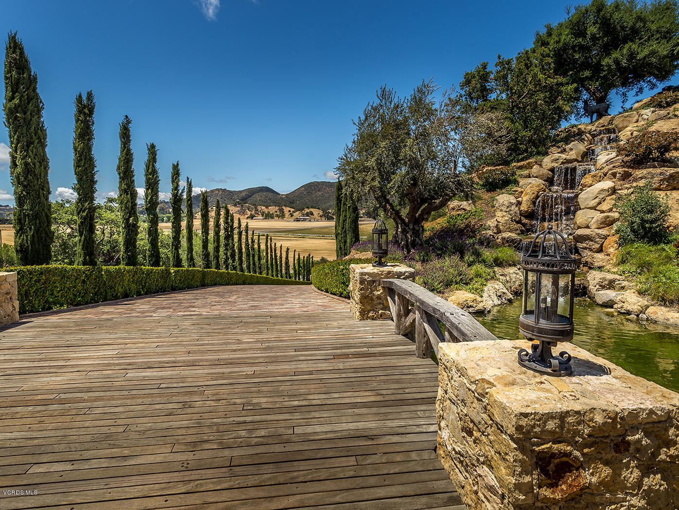 100 West Potrero Road Thousand Oaks, CA 91361 - Photo 56 of 67 a view of outdoor space and yard