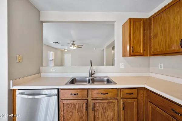 $1,895 | 2820 East Augusta Avenue, Chandler, AZ 85249