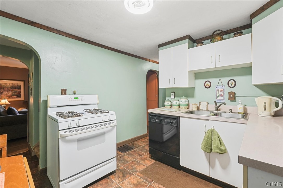 101 Maplegrove Road Camillus, NY 13209 - Photo 12 of 43 Gallery Image 12