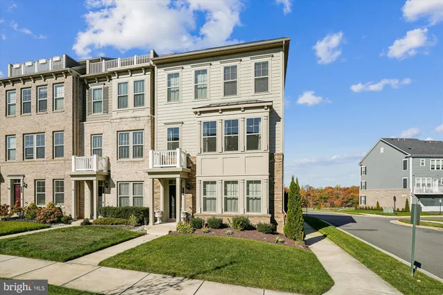 $670,000 | 2073 Alder Lane, Dumfries, VA 22026