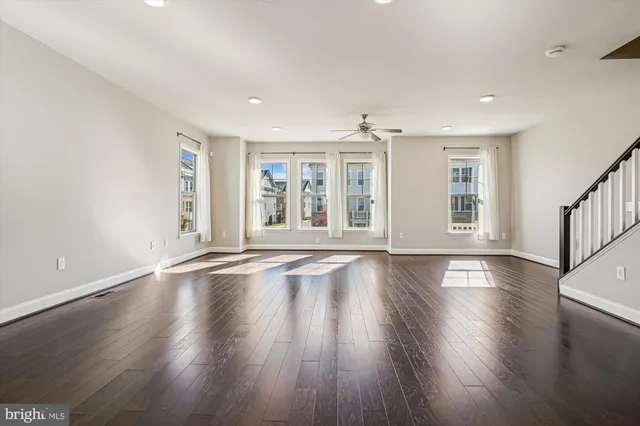 $670,000 | 2073 Alder Lane, Dumfries, VA 22026