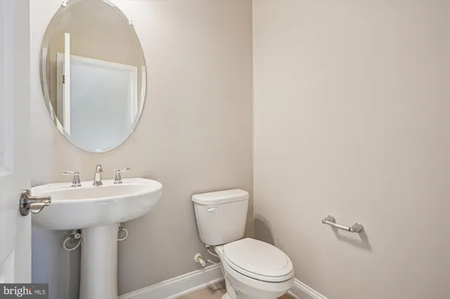 $670,000 | 2073 Alder Lane, Dumfries, VA 22026