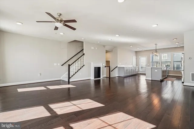 $670,000 | 2073 Alder Lane, Dumfries, VA 22026