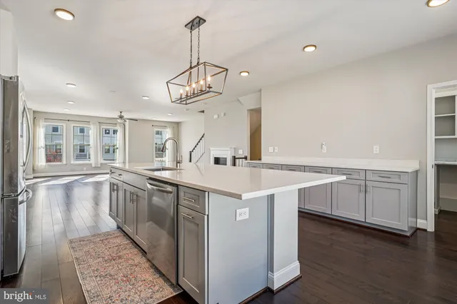 $670,000 | 2073 Alder Lane, Dumfries, VA 22026