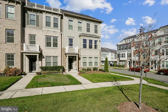 $670,000 | 2073 Alder Lane, Dumfries, VA 22026