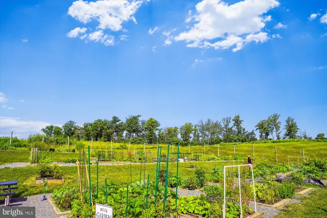 $670,000 | 2073 Alder Lane, Dumfries, VA 22026