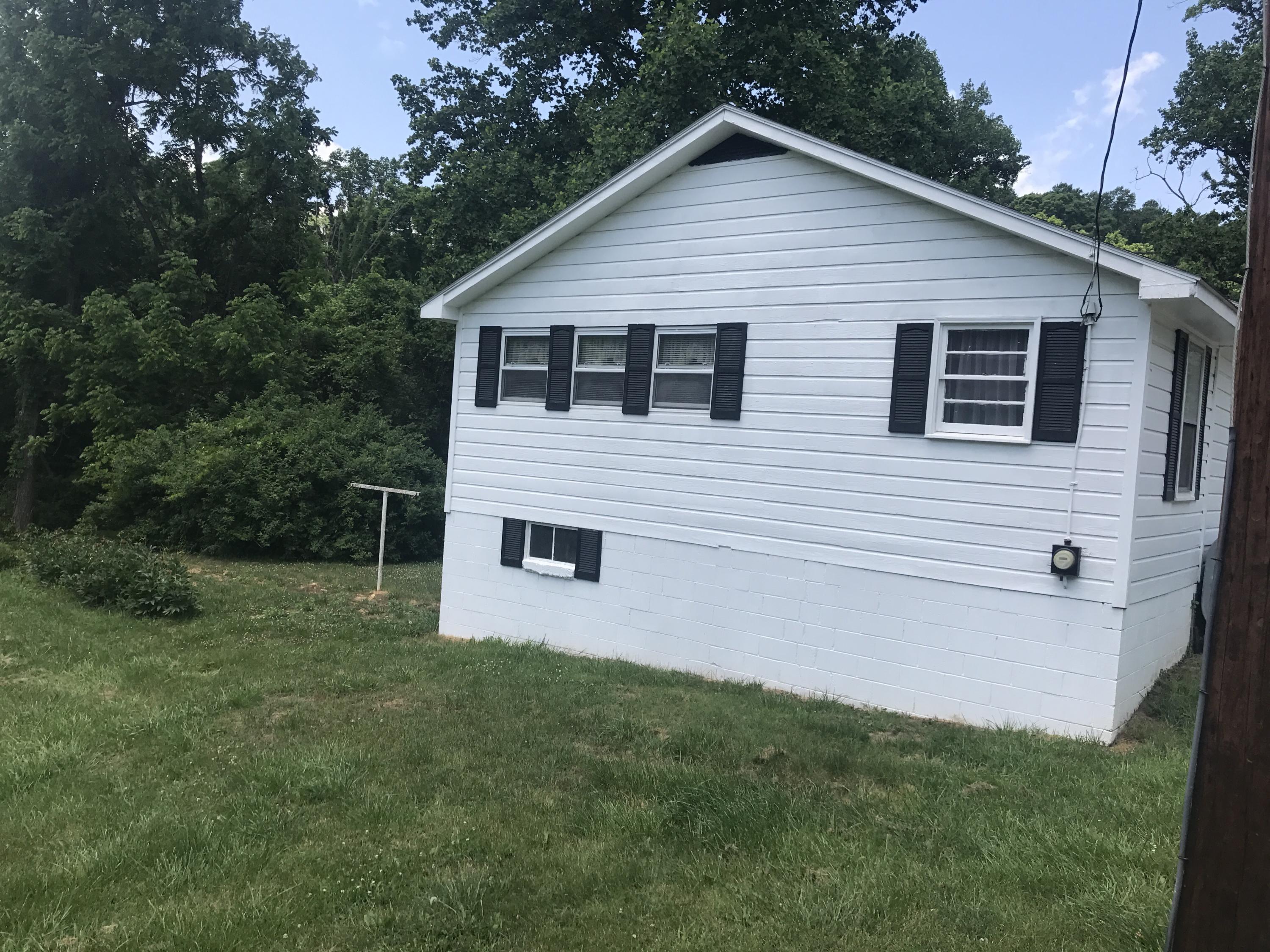42 Powell Road Buchanan, VA 24066 - Photo 11 of 30 IMG_7377
