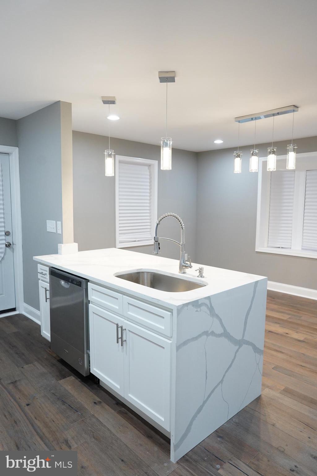 2027 Ramblewood Road Baltimore, MD 21239 - Photo 12 of 38